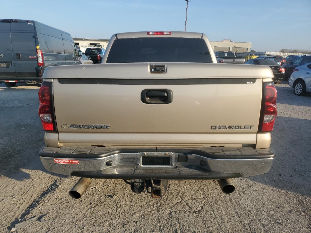 2004 Chevrolet Silverado - Image 6