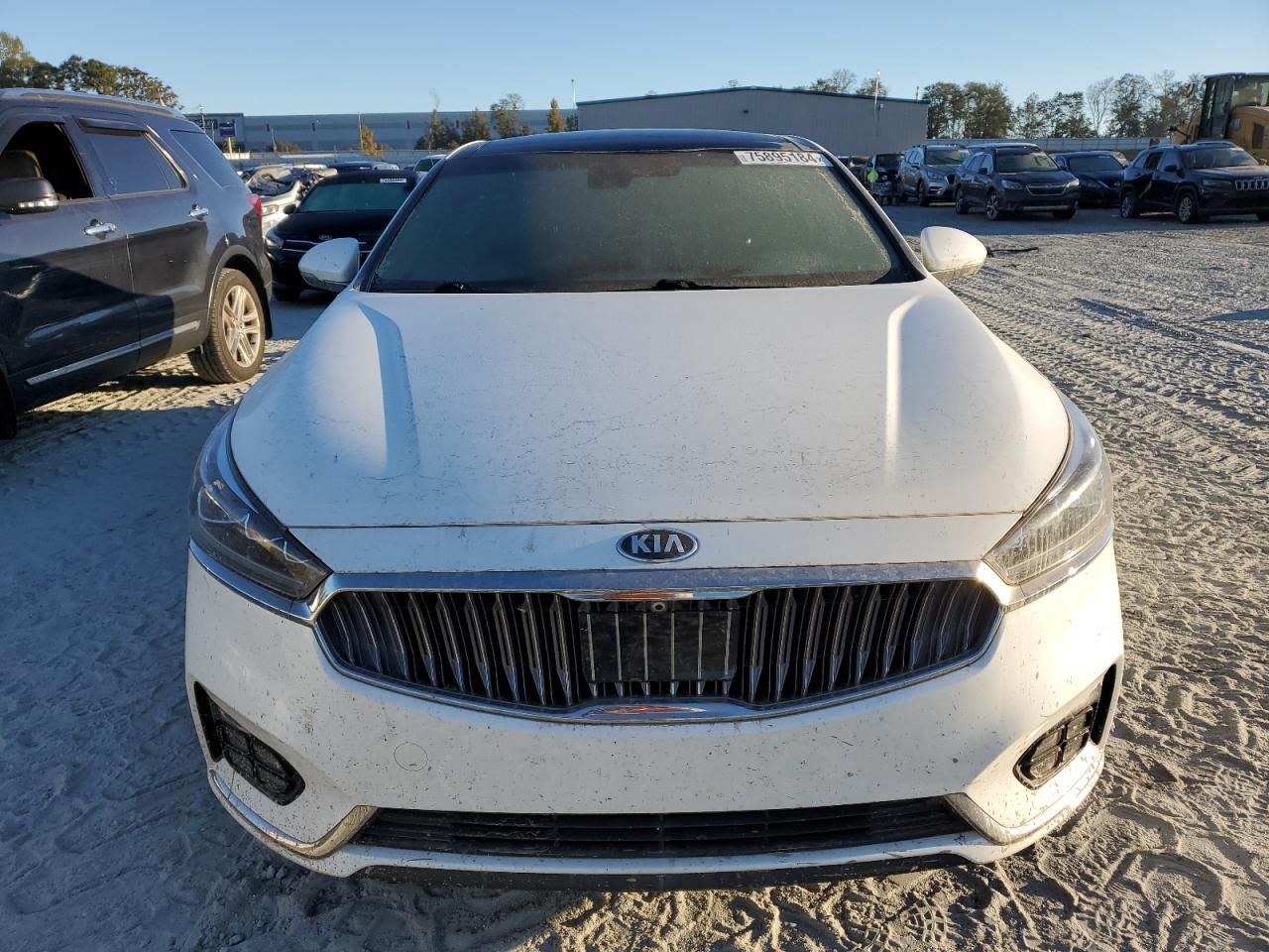 2018 Kia Cadenza Luxury VIN: KNALC4J11J5101178 Lot: 75895184