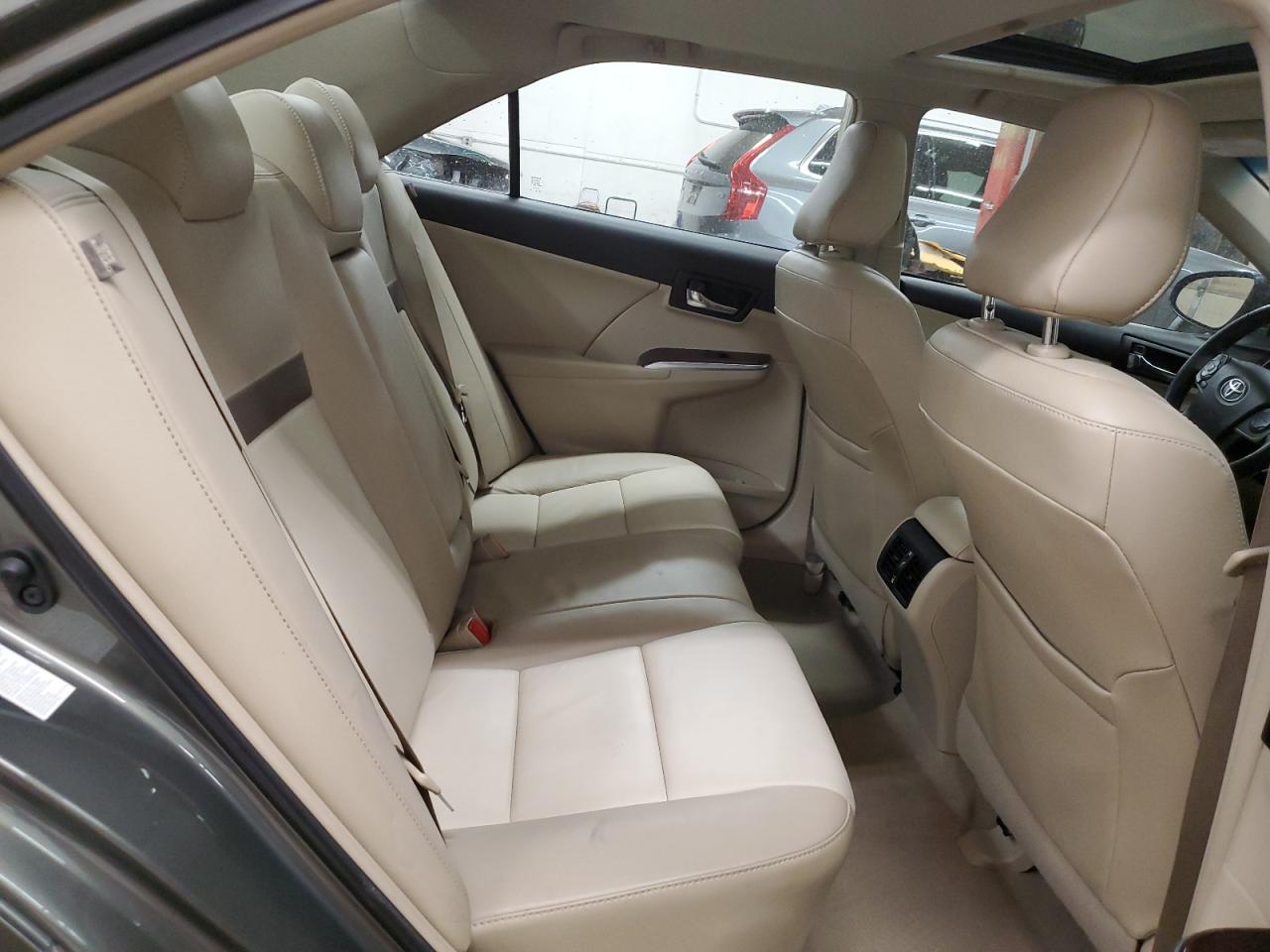 2012 Toyota Camry - Image 10