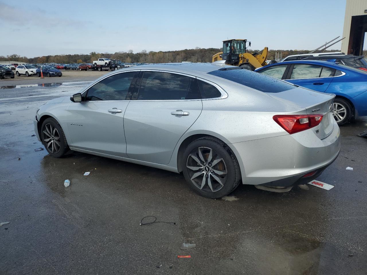 2017 Chevrolet Malibu - Image 2
