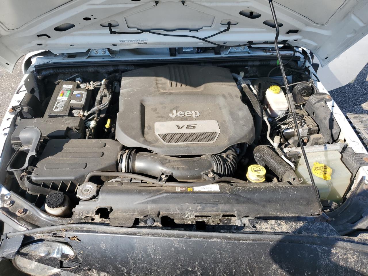 2015 Jeep Wrangler Sport VIN: 1C4AJWAG8FL585904 Lot: 75346634