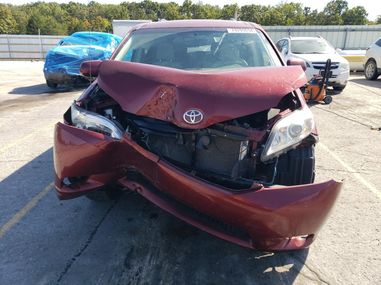 2014 Toyota Sienna - Image 5