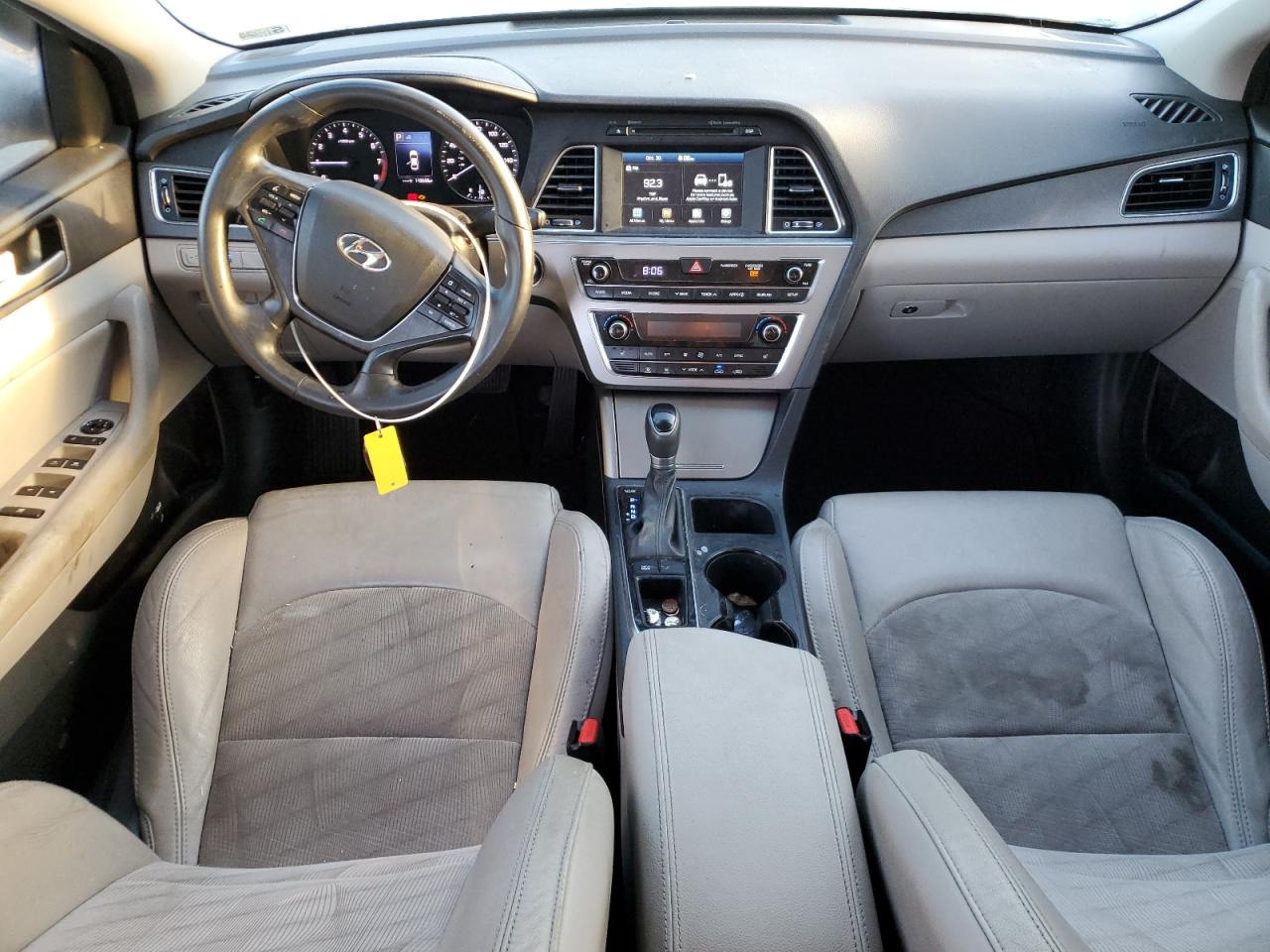 2016 Hyundai Sonata - Image 8