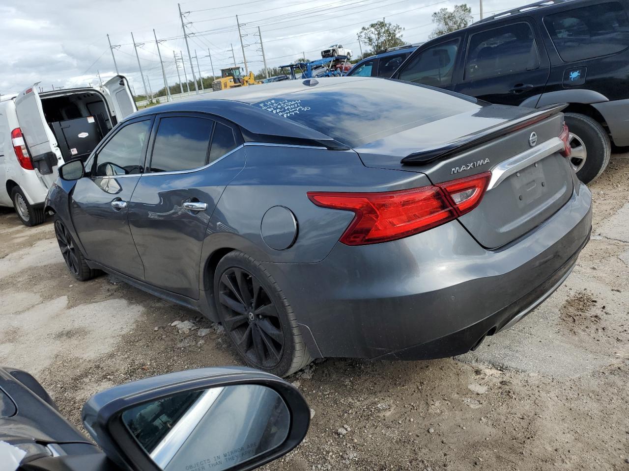 2017 Nissan Maxima - Image 2