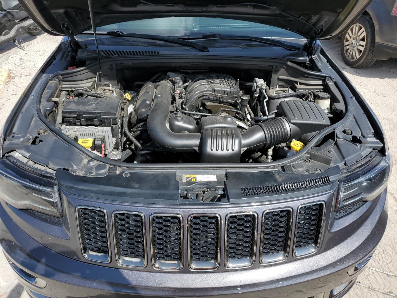 2015 Jeep Grand Cherokee - Image 12