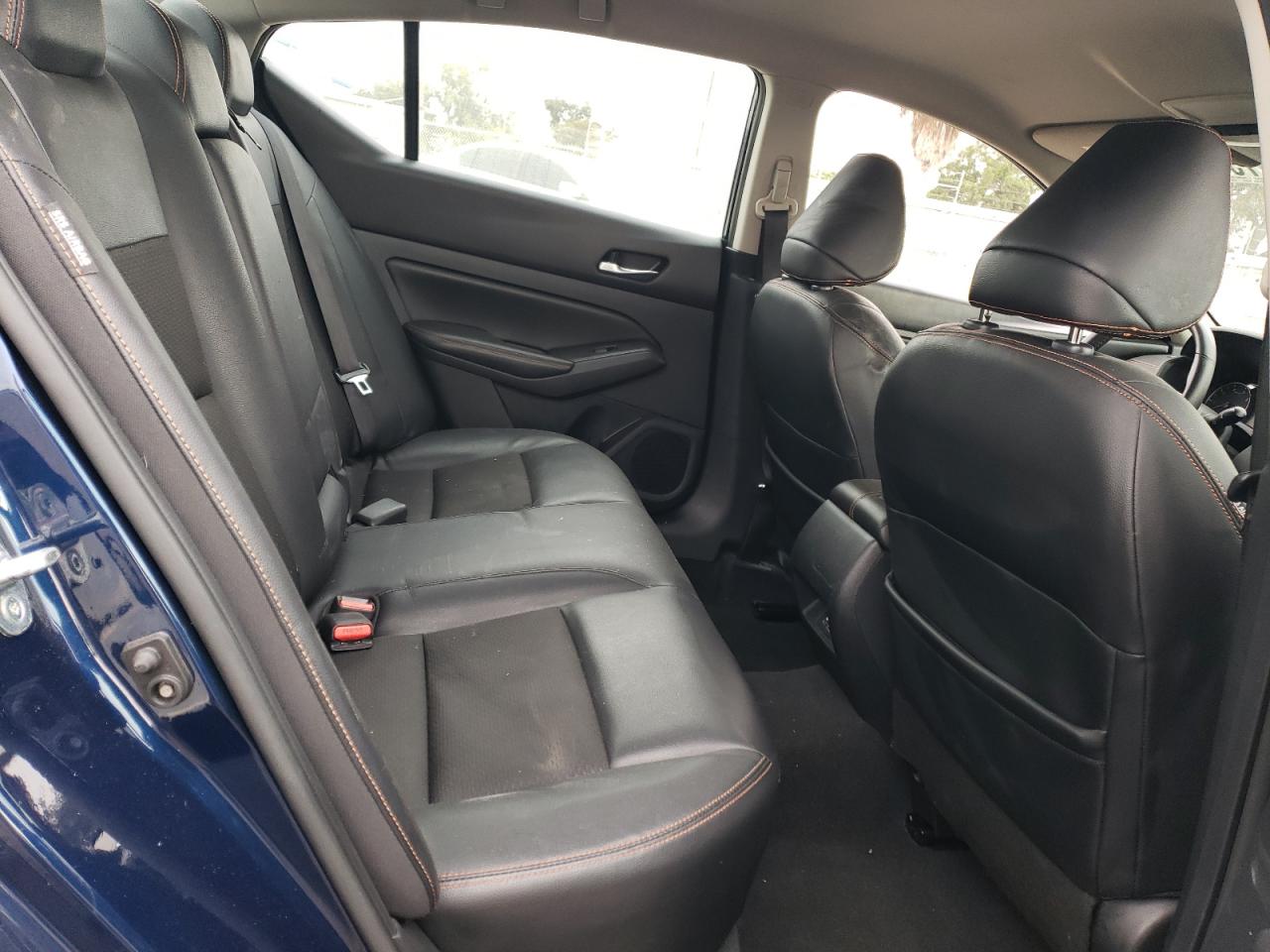 2021 Nissan Altima - Image 10