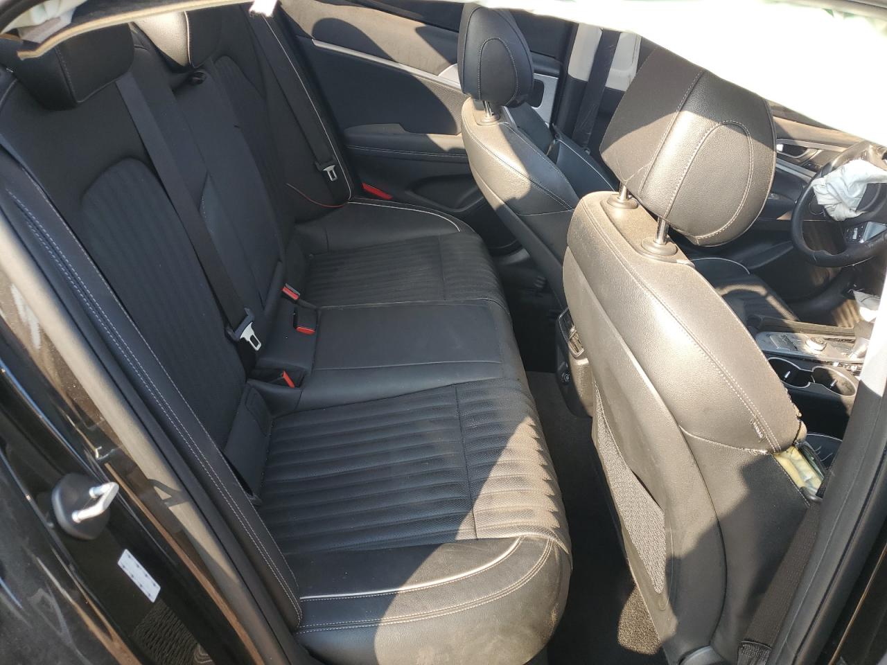 2019 Genesis G70 - Image 10