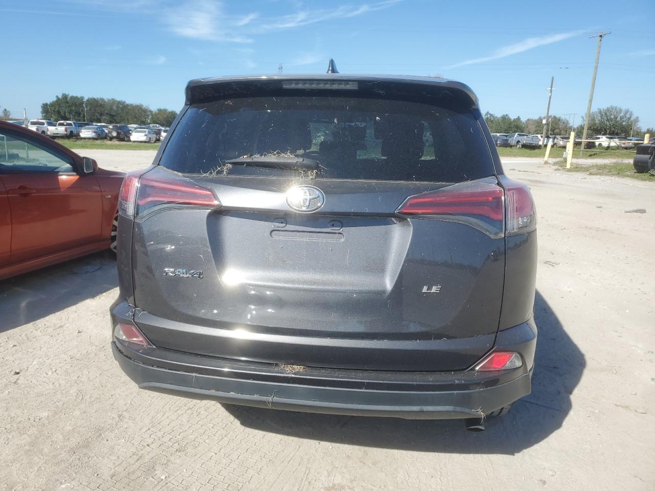 2018 Toyota Rav4 Le VIN: 2T3ZFREV8JW437532 Lot: 77633594