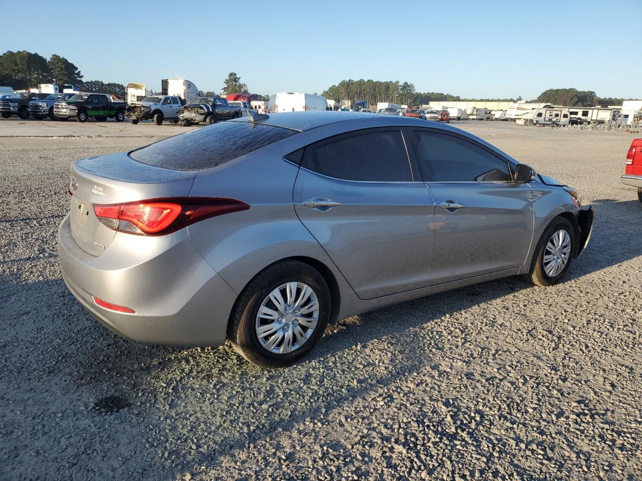 VIN 5NPDH4AE5GH738160 2016 HYUNDAI ELANTRA no.3