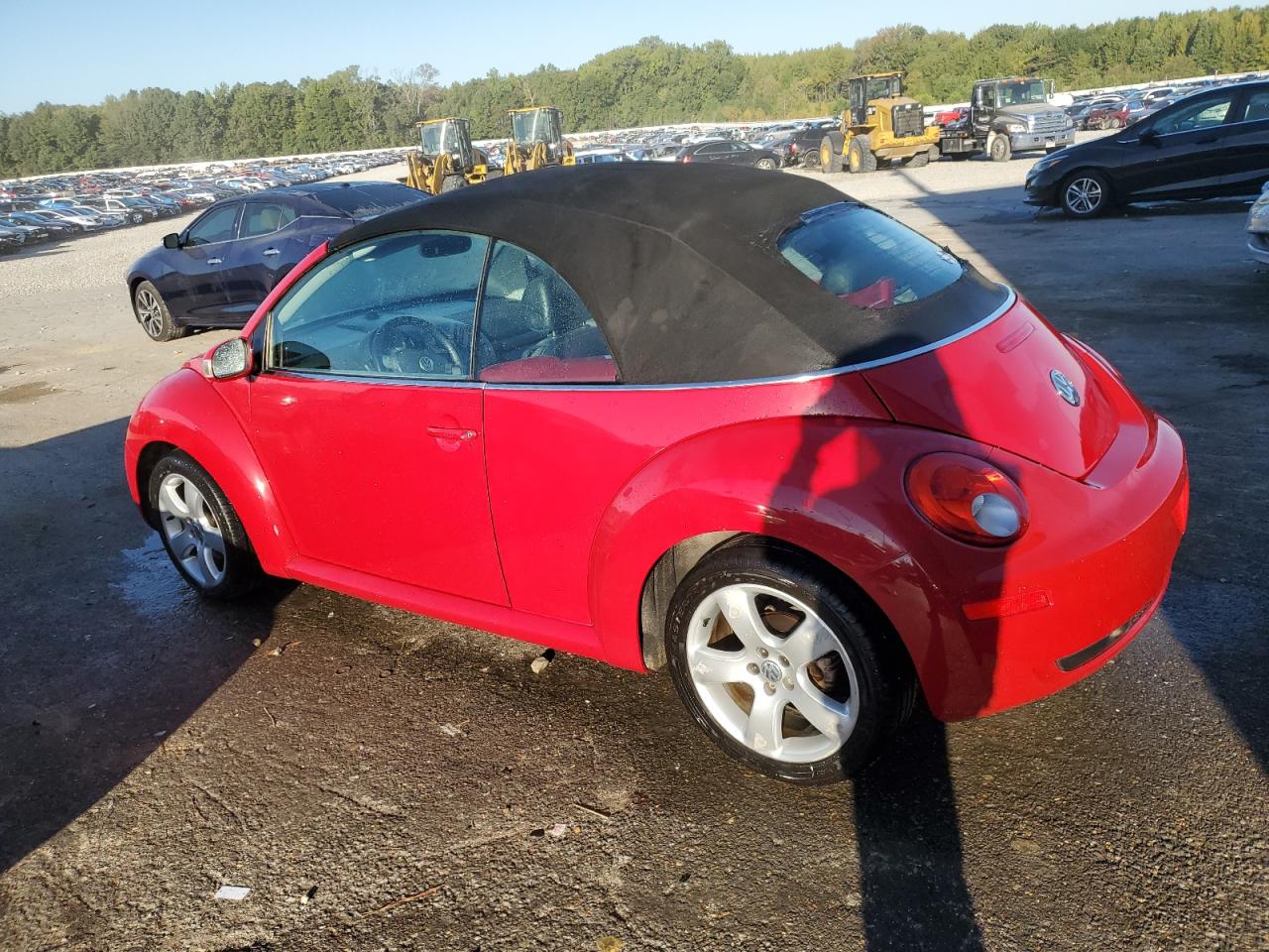 2006 Volkswagen New Beetle Convertible Option Package 2 VIN: 3VWSF31YX6M304999 Lot: 73598984