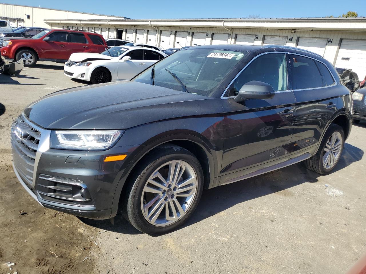 WA1CNAFY4J2136827 2018 AUDI Q5 - Image 1