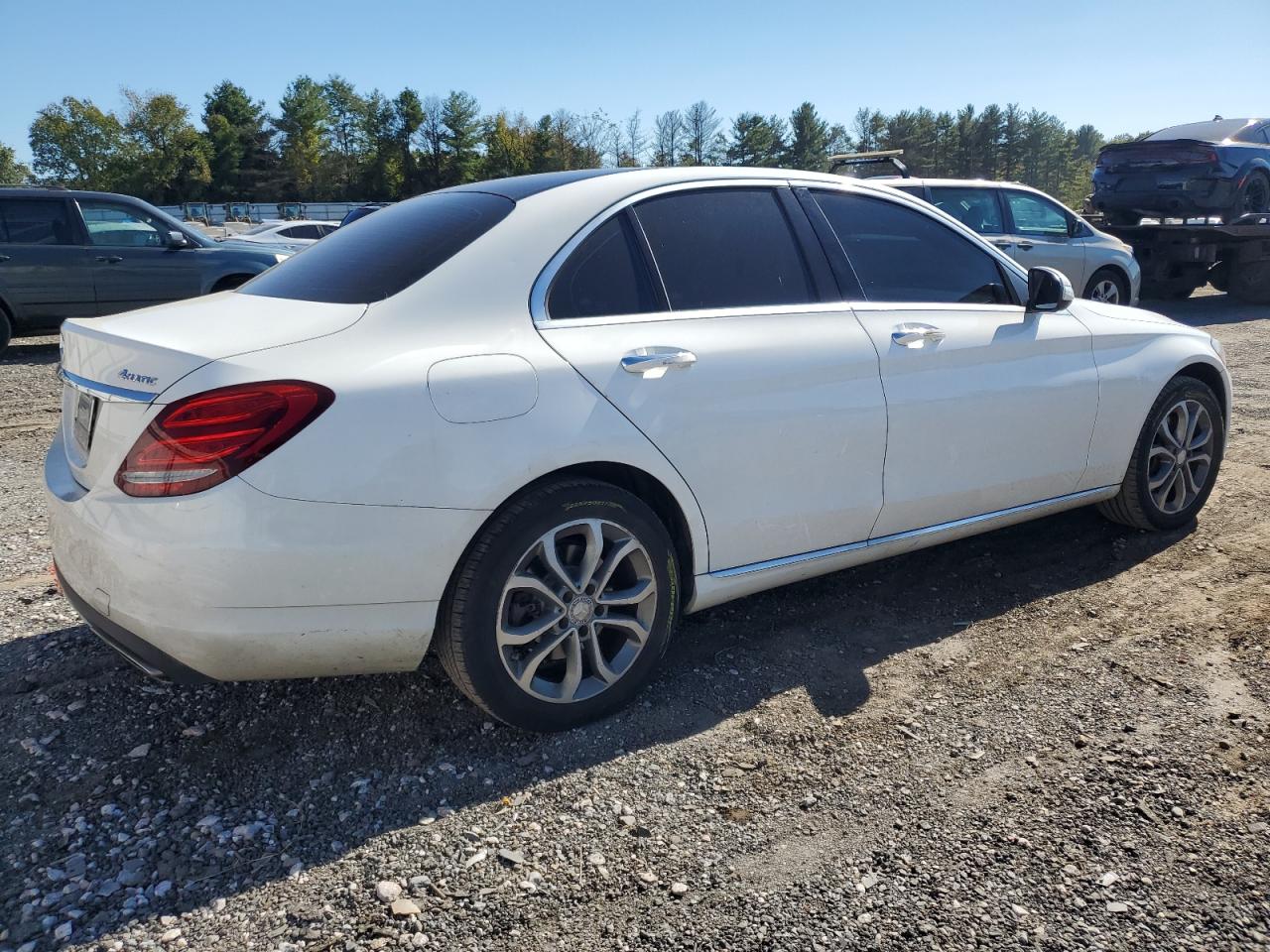 VIN 55SWF4KB9FU007682 2015 MERCEDES-BENZ C-CLASS no.3