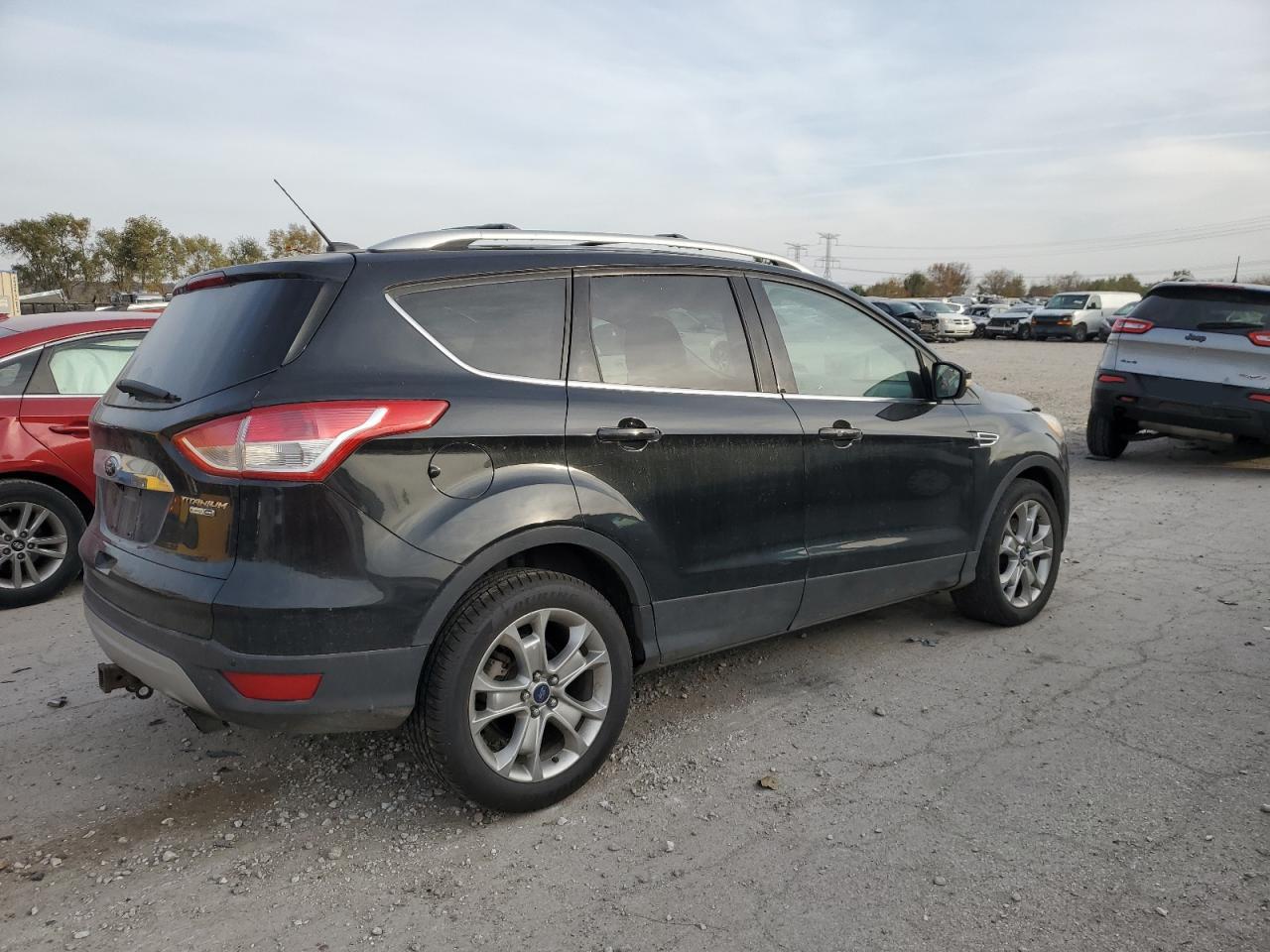 VIN 1FMCU9J91FUA38370 2015 FORD ESCAPE no.3