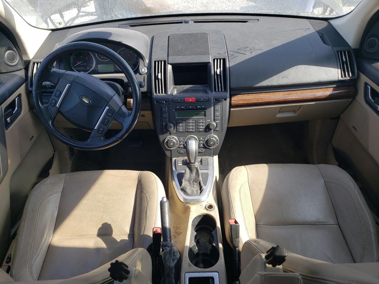 2009 Land Rover LR2 - Image 8