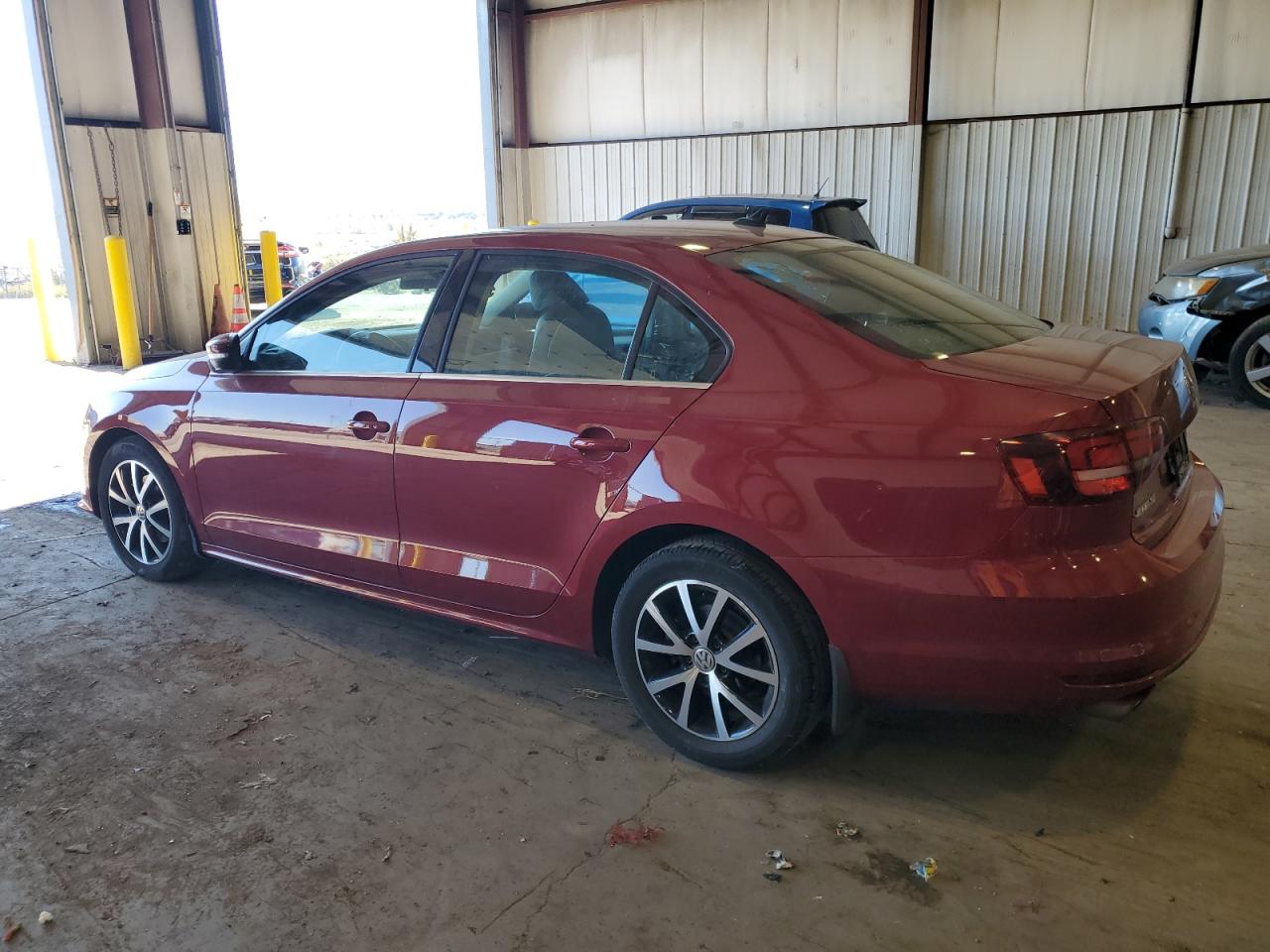 3VWB67AJ4HM409194 2017 VOLKSWAGEN JETTA - Image 2