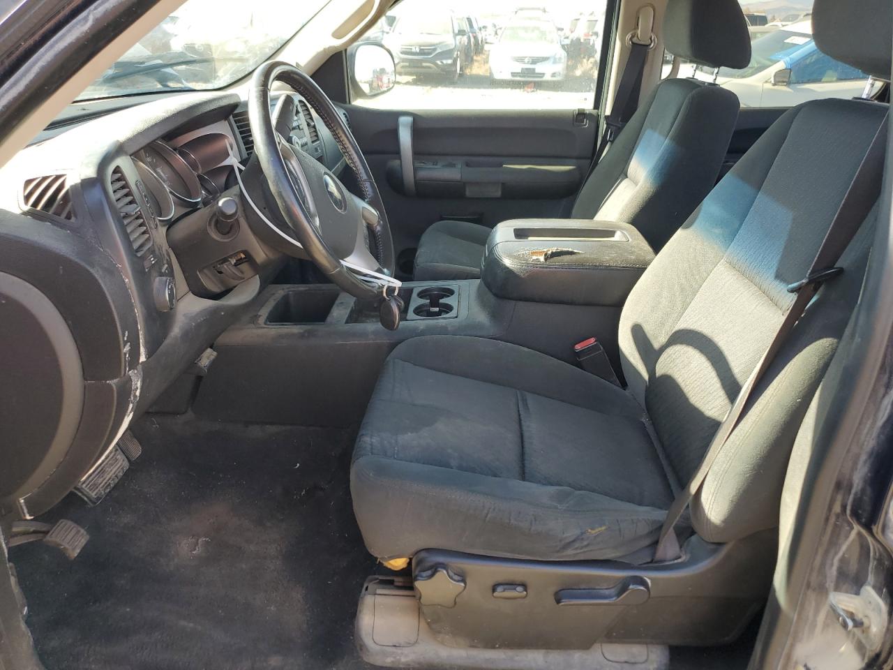 2007 Chevrolet Silverado - Image 7