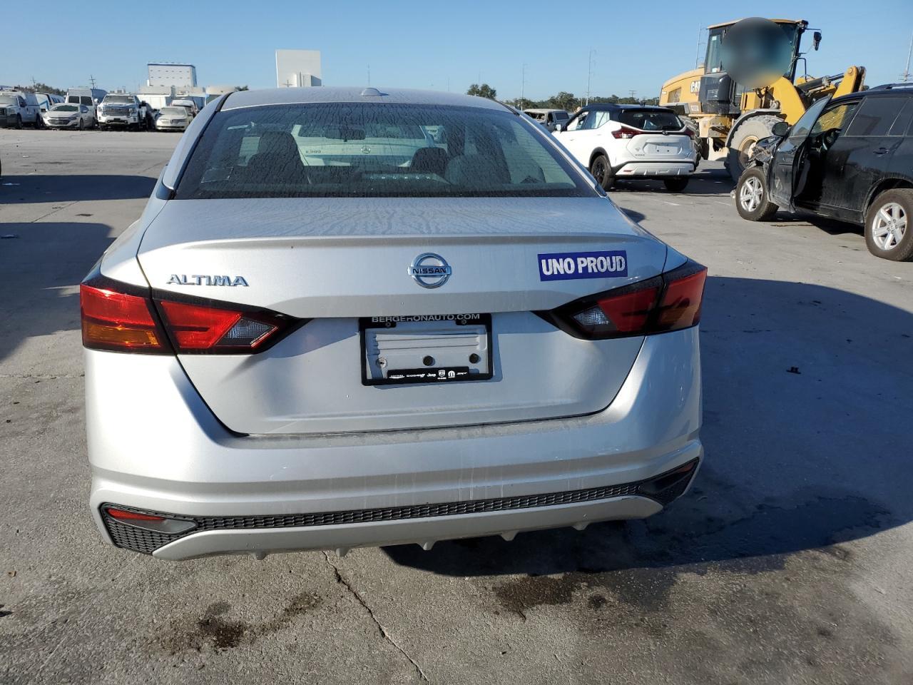 2020 Nissan Altima - Image 6