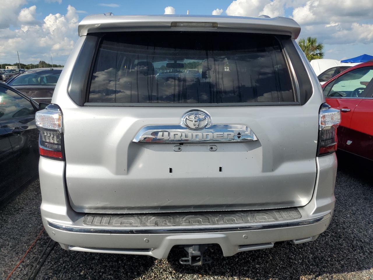 JTEZU5JR7K5204236 2019 Toyota 4Runner Sr5