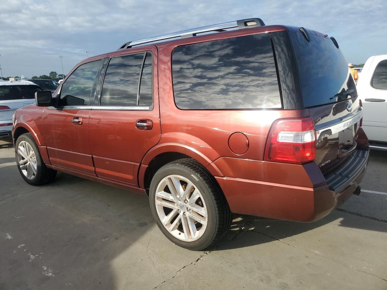 2015 Ford Expedition - Image 2
