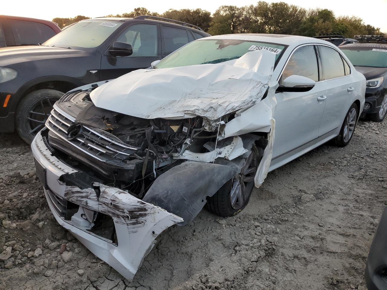2016 Volkswagen Passat - Image 1