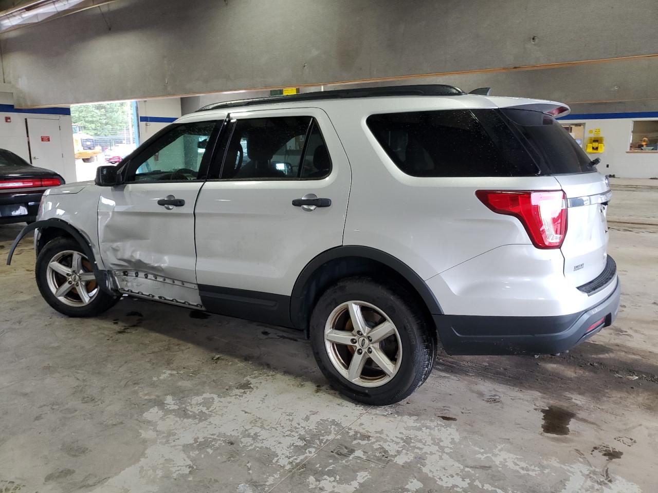 1FM5K8B82JGC64956 2018 FORD EXPLORER - Image 2