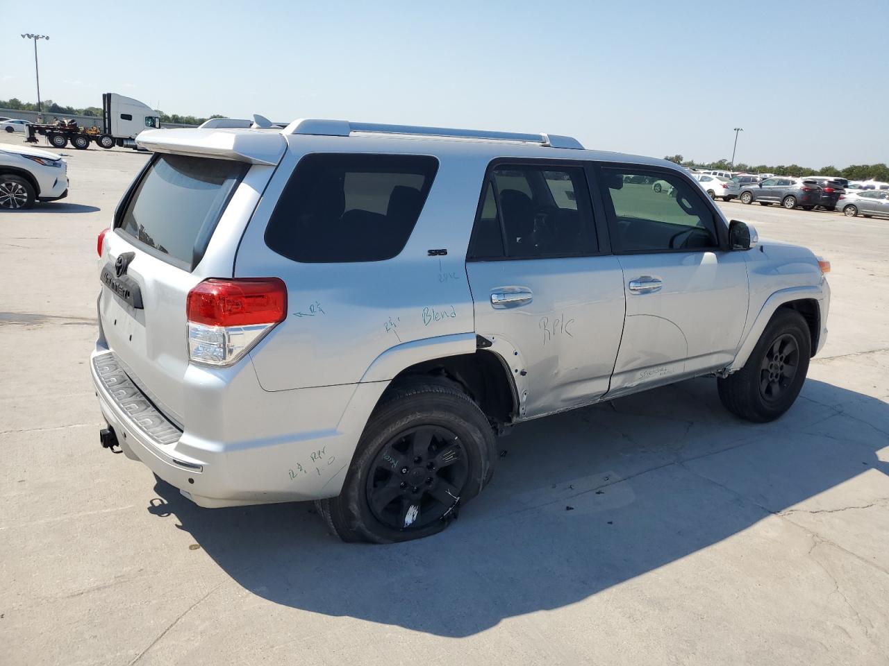 VIN JTEZU5JR3D5063393 2013 TOYOTA 4RUNNER no.3