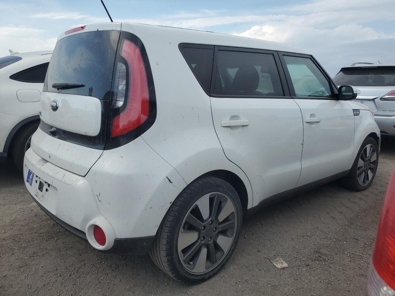 VIN KNDJX3A59F7804552 2015 KIA SOUL no.3