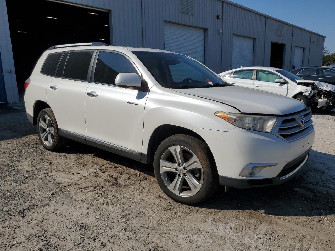 2011 Toyota Highlander - Image 4