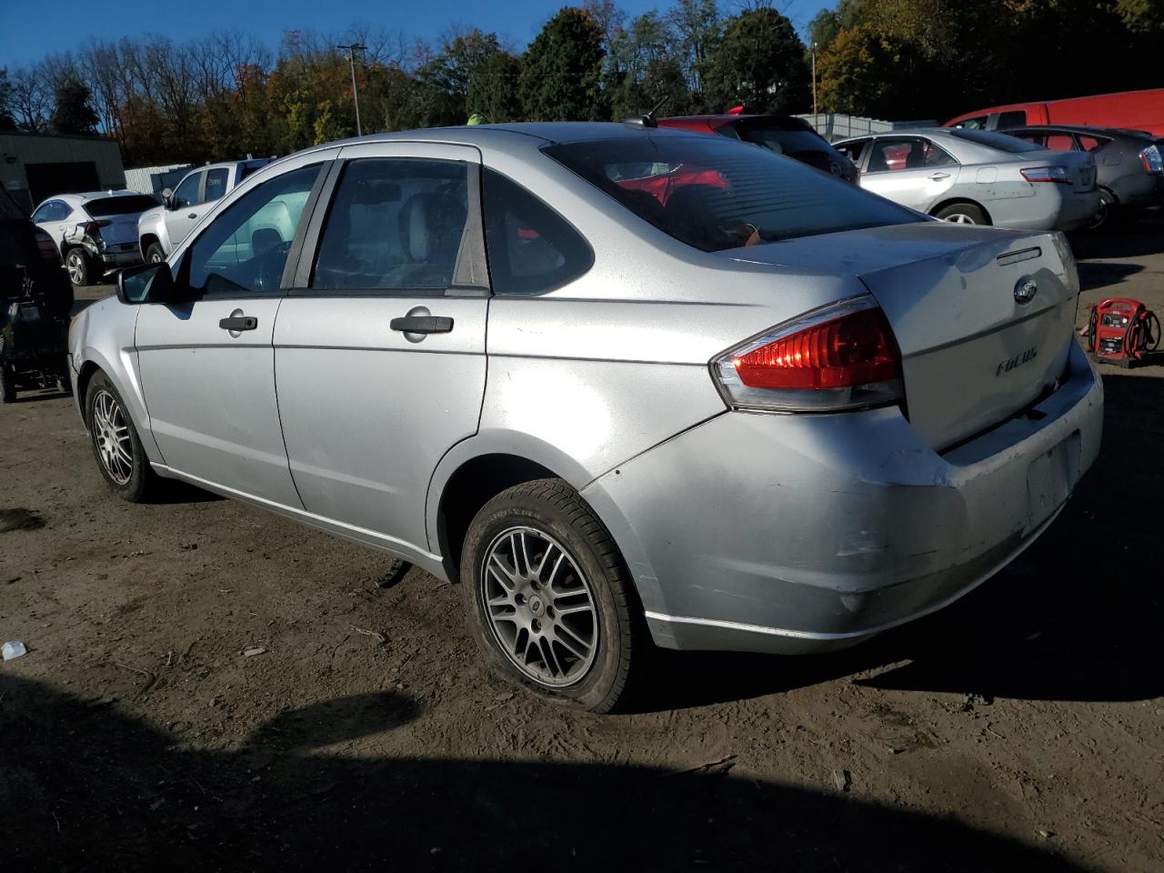 2010 Ford Focus - Image 2