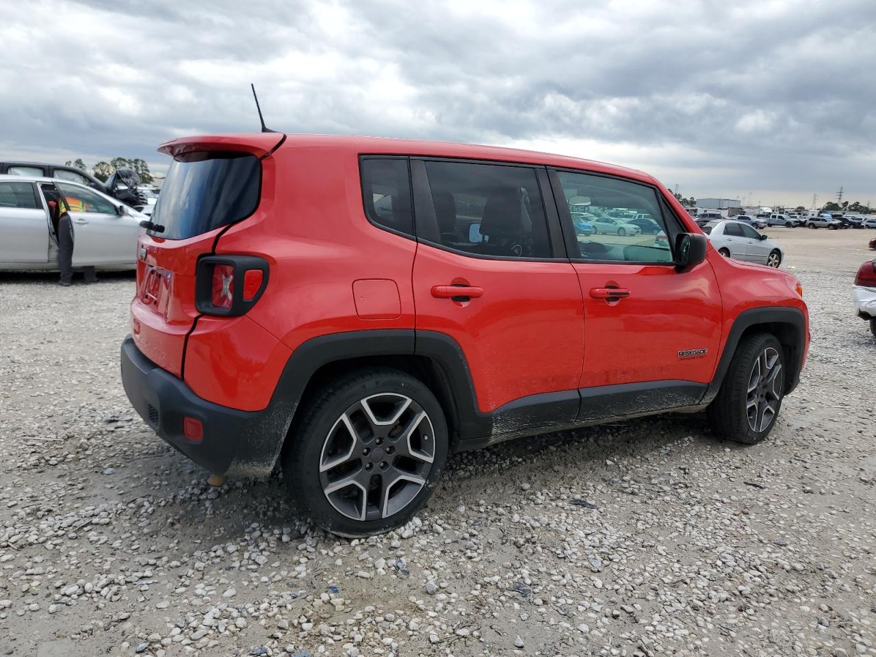 2020 Jeep Renegade - Image 3