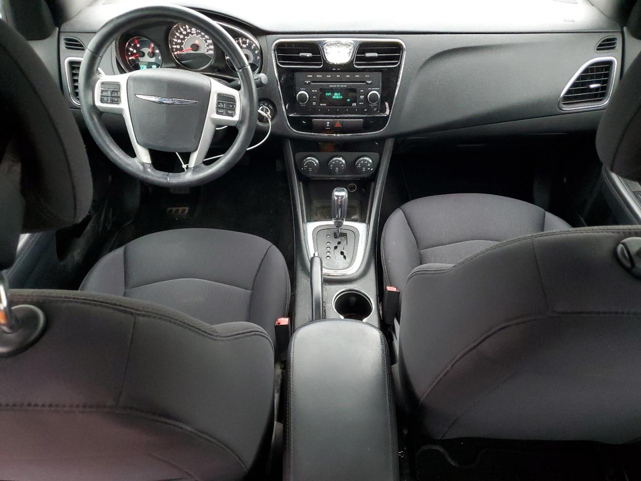 2014 Chrysler 200 - Image 8