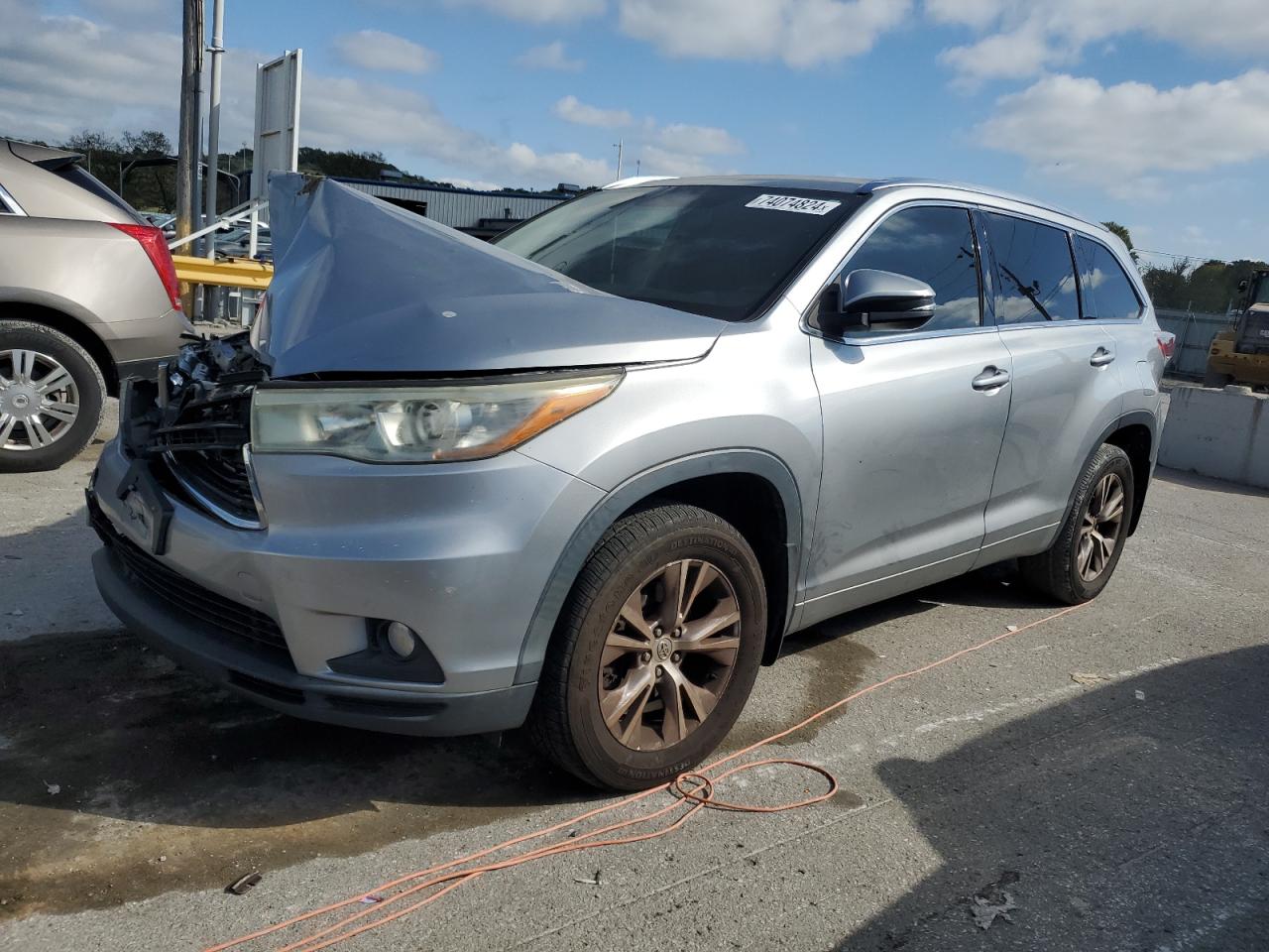 5TDKKRFH4FS066755 2015 TOYOTA HIGHLANDER - Image 1