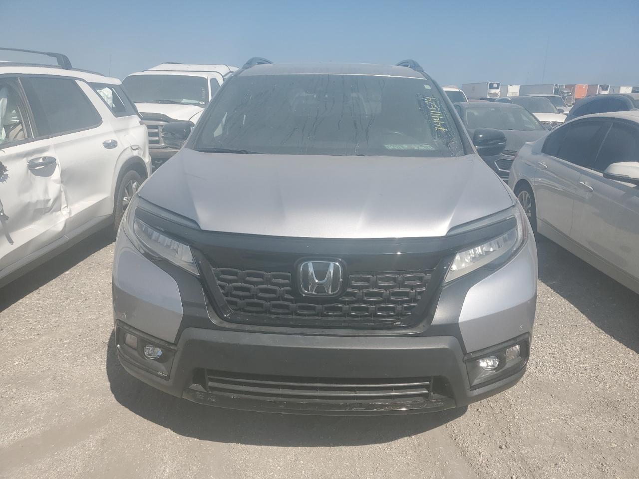 5FNYF8H09KB009398 2019 Honda Passport Elite