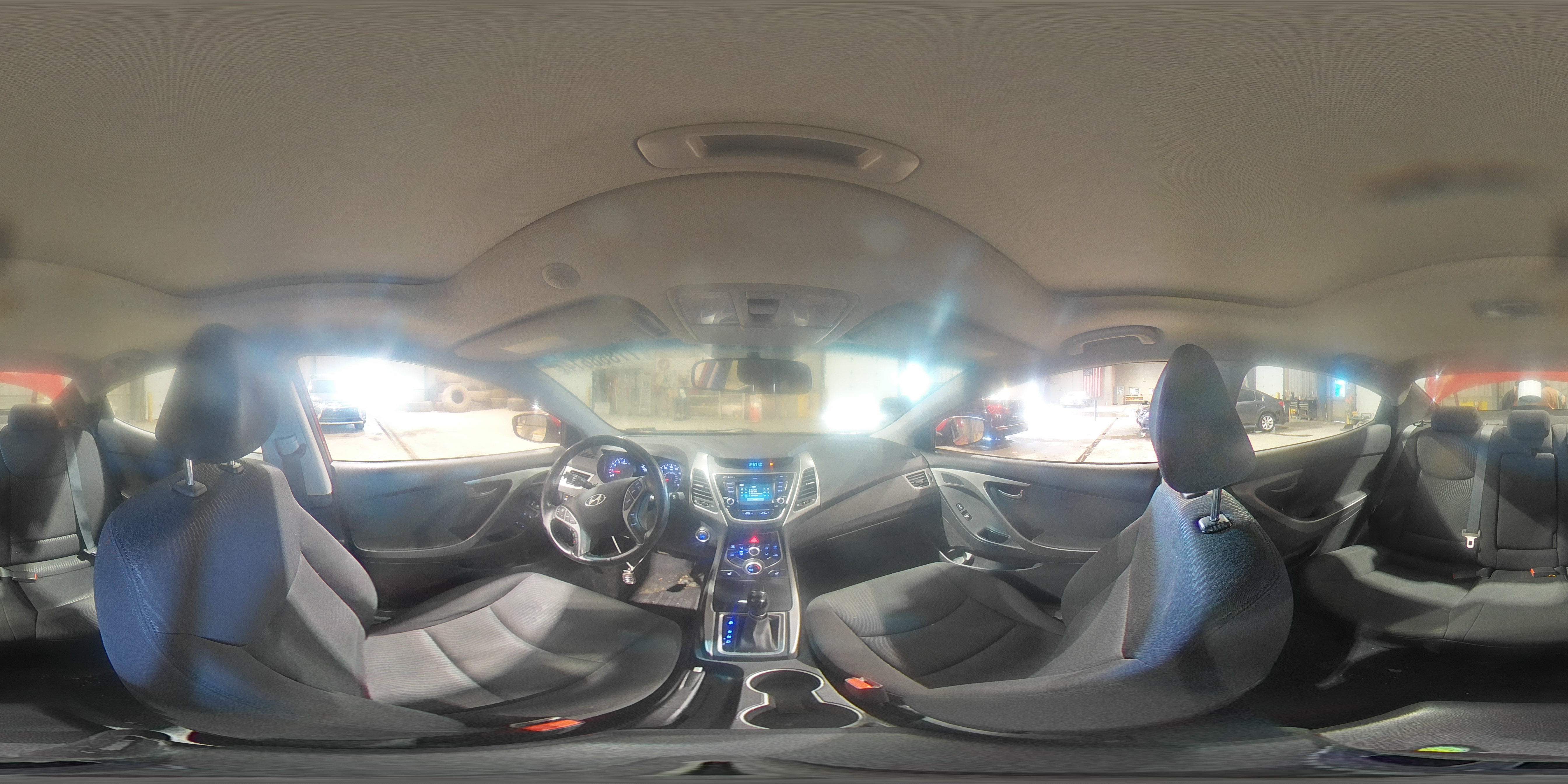 2016 Hyundai Elantra - Image 12