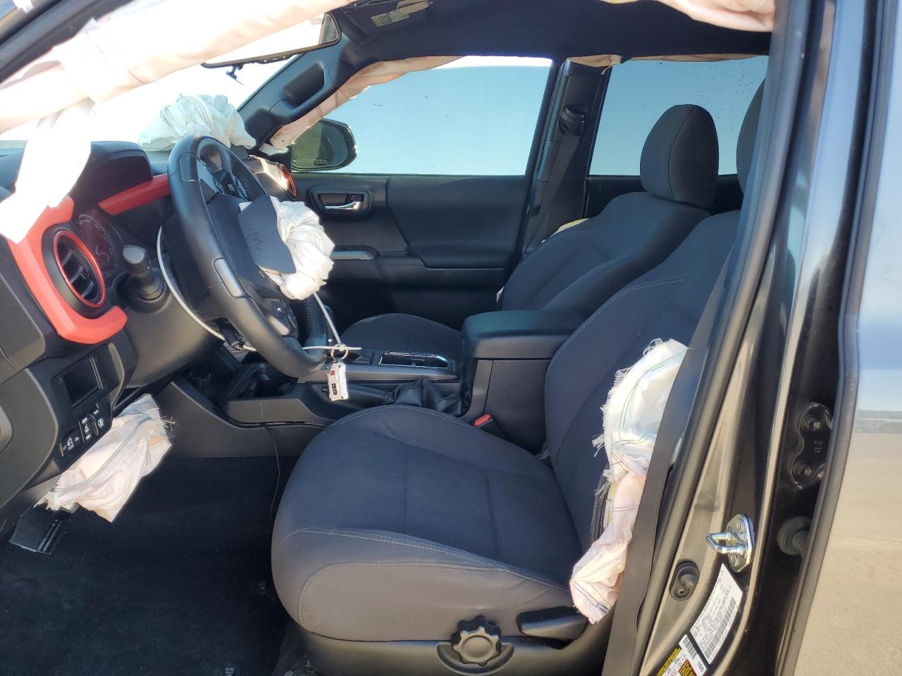 2017 Toyota Tacoma - Image 7