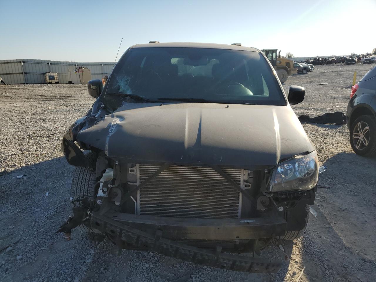 VIN 2C4RDGEG8KR564241 2019 DODGE CARAVAN no.5