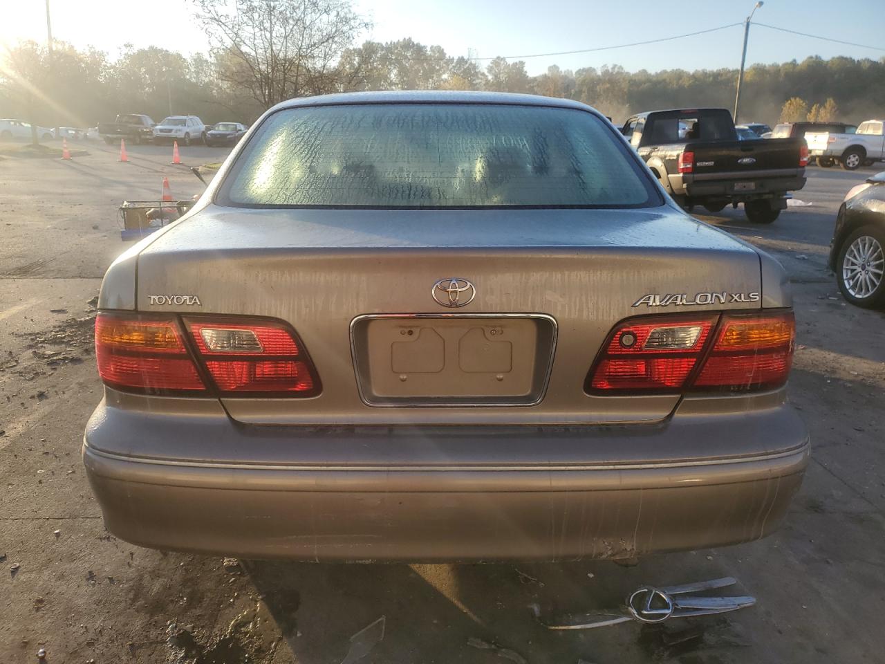 1999 Toyota Avalon Xl VIN: 4T1BF18B8XU313590 Lot: 76975134