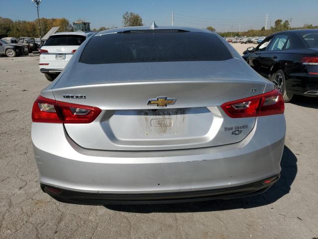  CHEVROLET MALIBU 2018 Srebrny