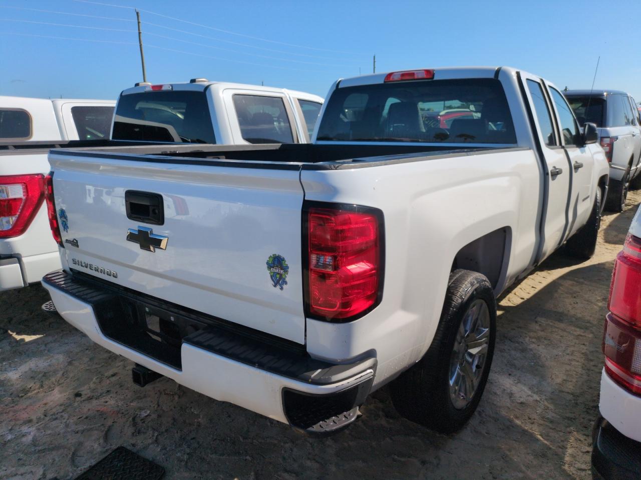 2018 Chevrolet Silverado - Image 3