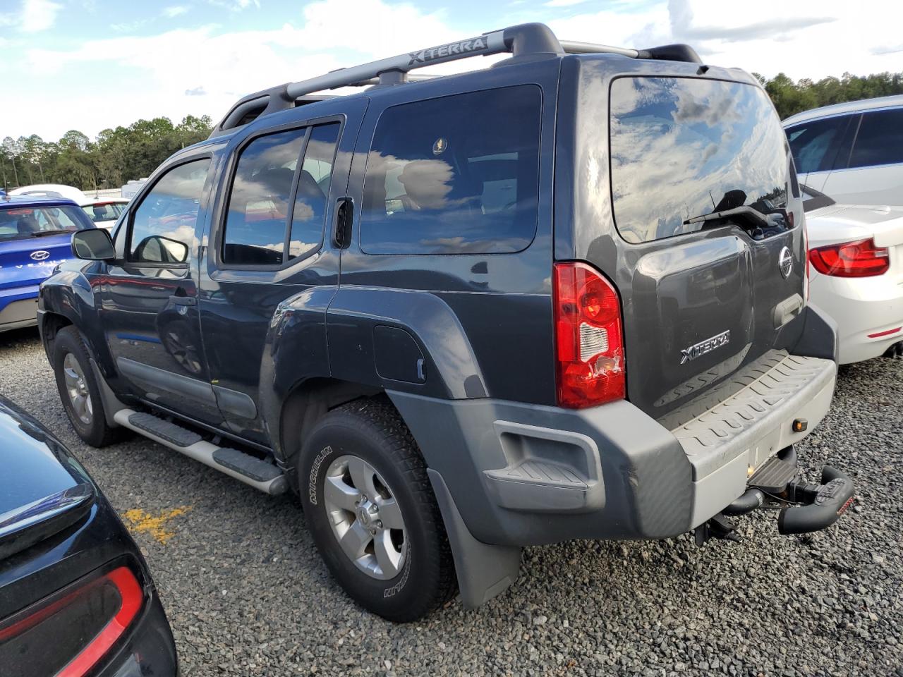 2013 Nissan XTerra - Image 2