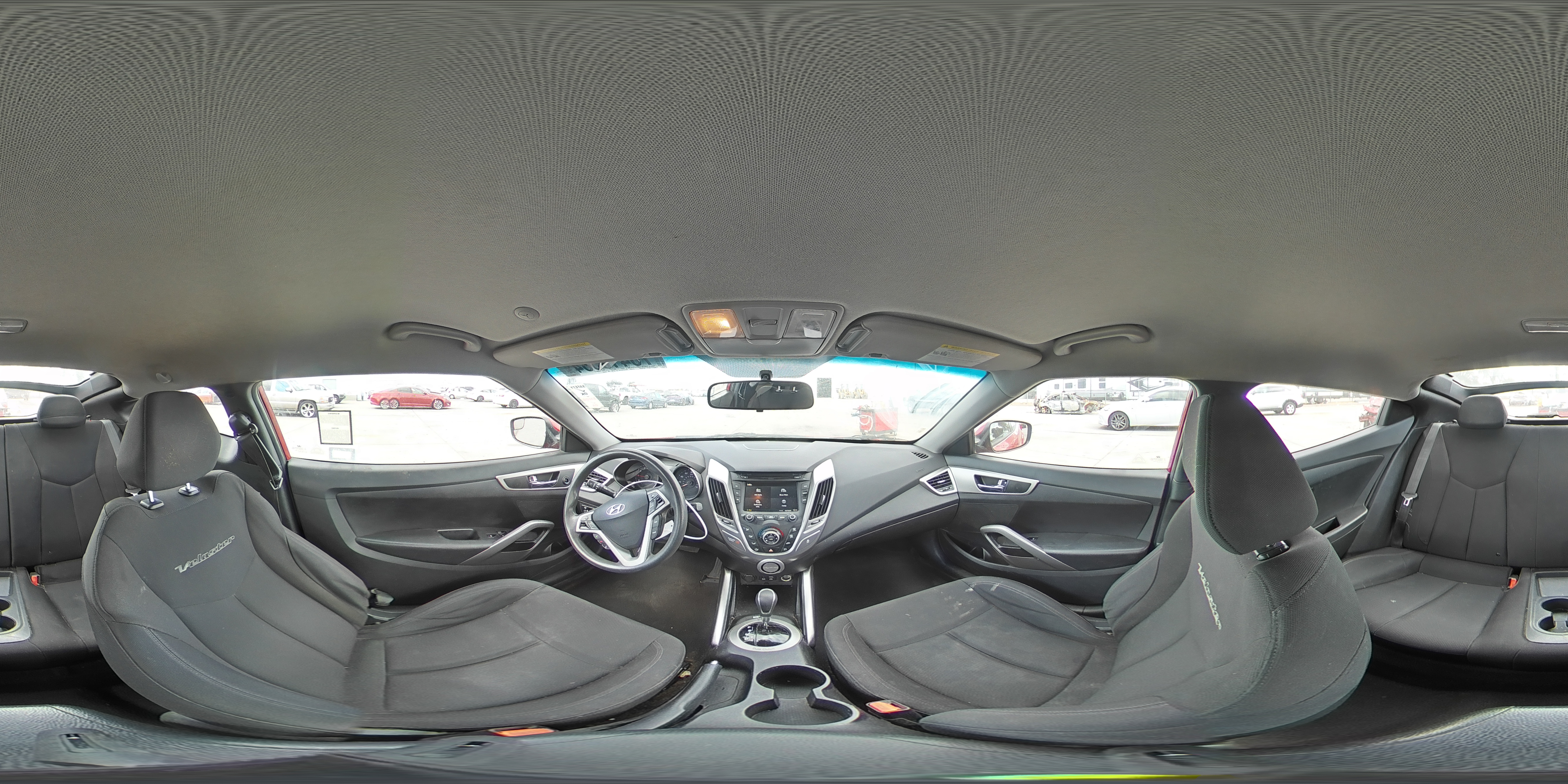 2016 Hyundai Veloster - Image 12