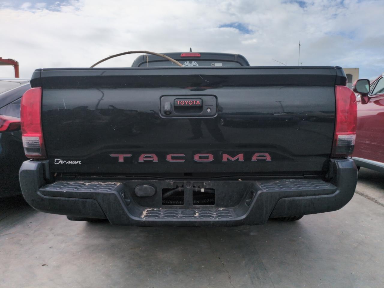 5TFRX5GN5HX092064 2017 Toyota Tacoma Access Cab