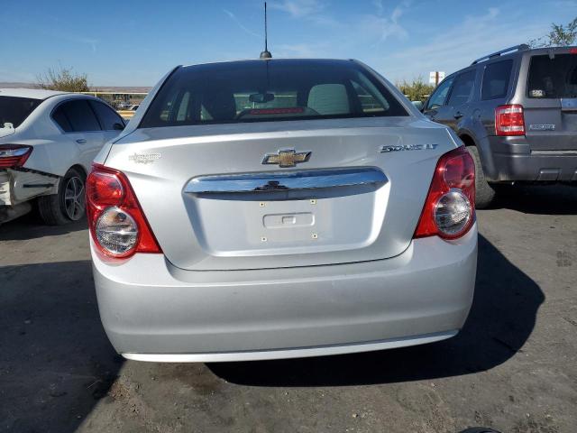 Седаны CHEVROLET SONIC 2016 Серебристый