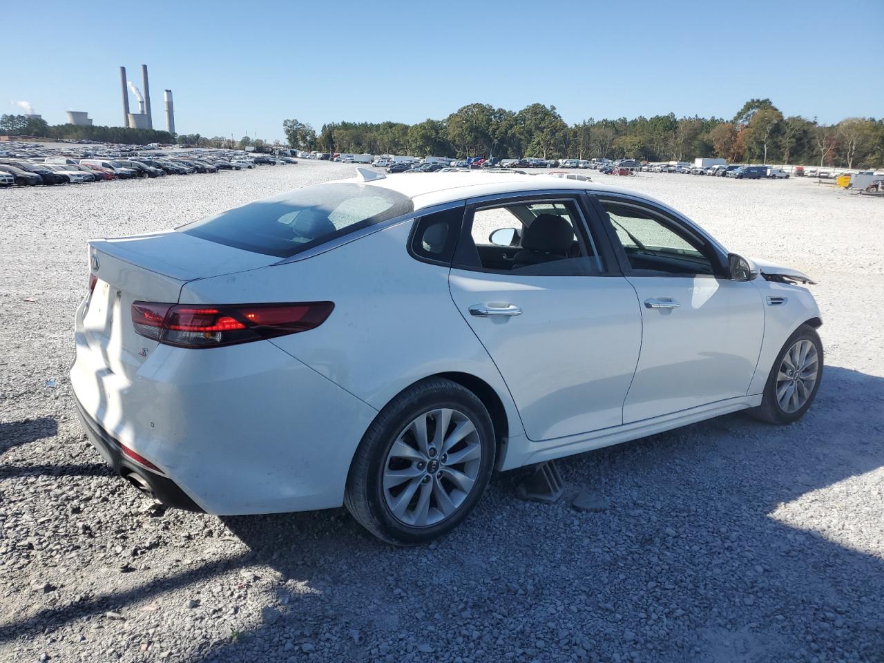 2018 Kia Optima - Image 3