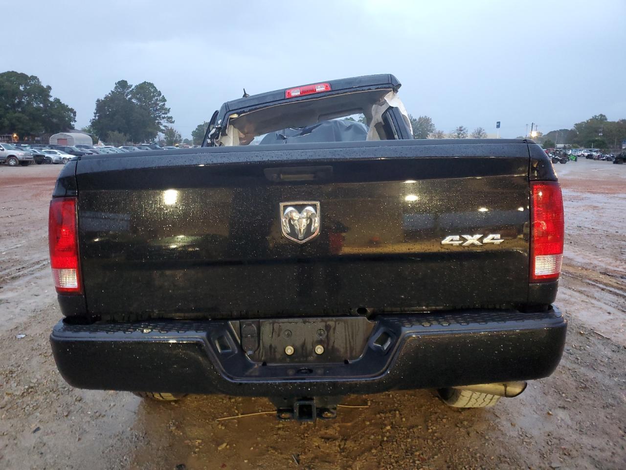 2019 RAM 1500 - Image 6