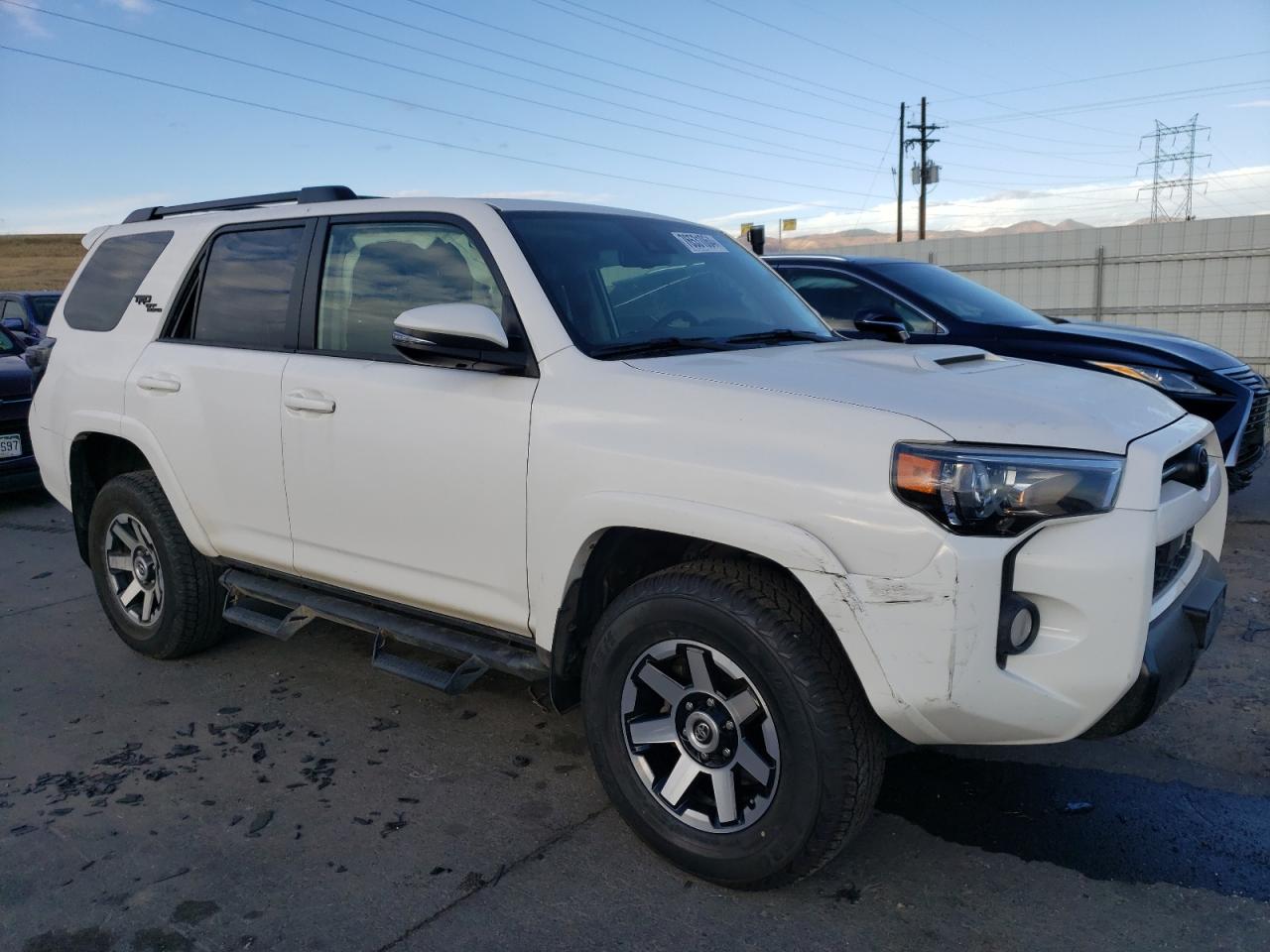 2020 Toyota 4Runner - Image 3