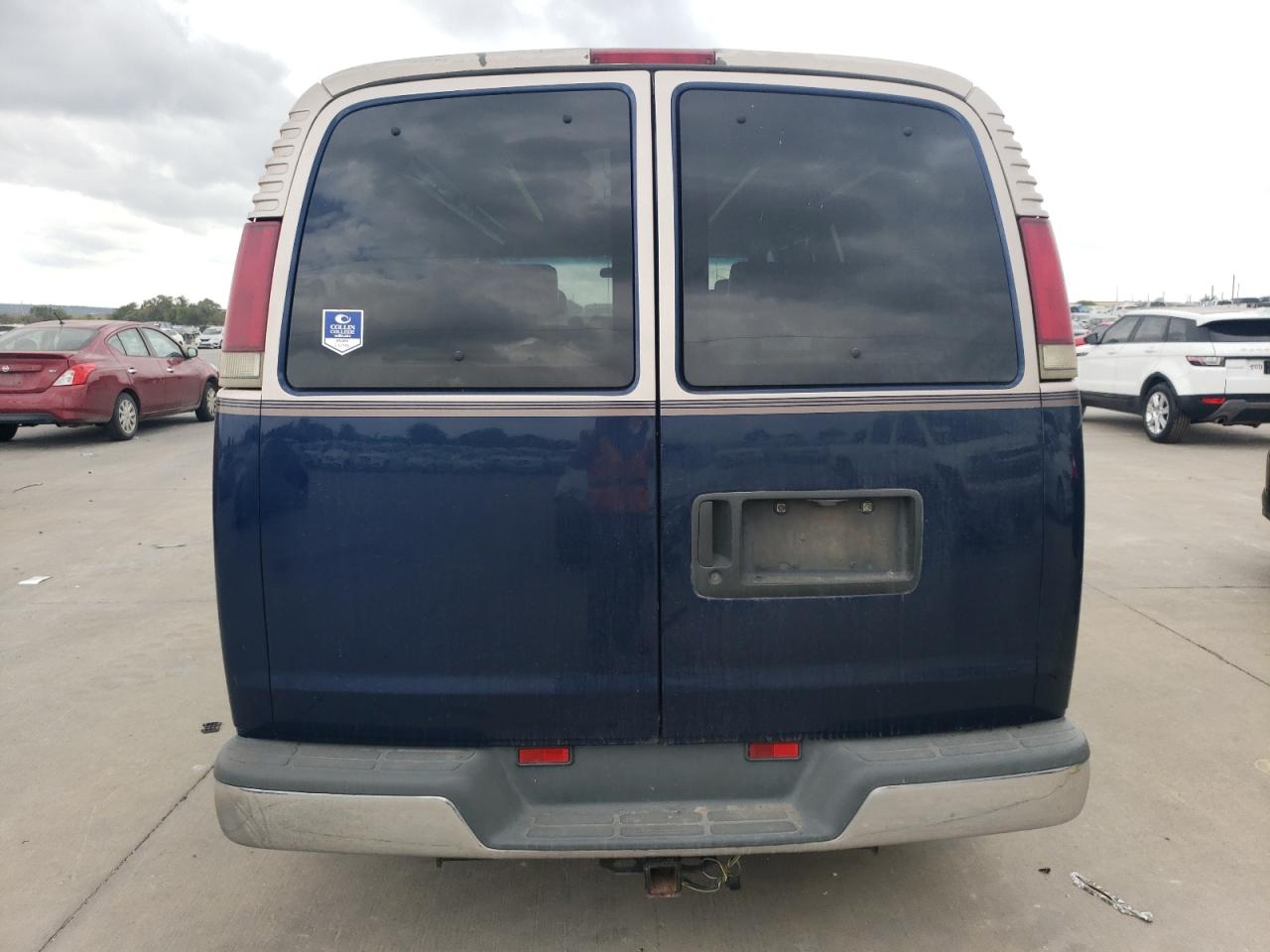 1GBFG15R5Y1242571 2000 Chevrolet Express G1500