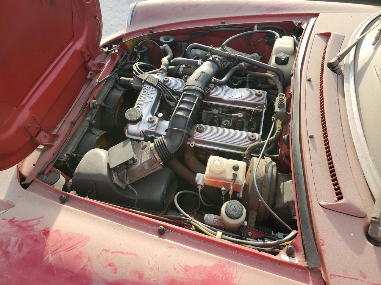 1990 Alfa Romeo Spider - Image 11