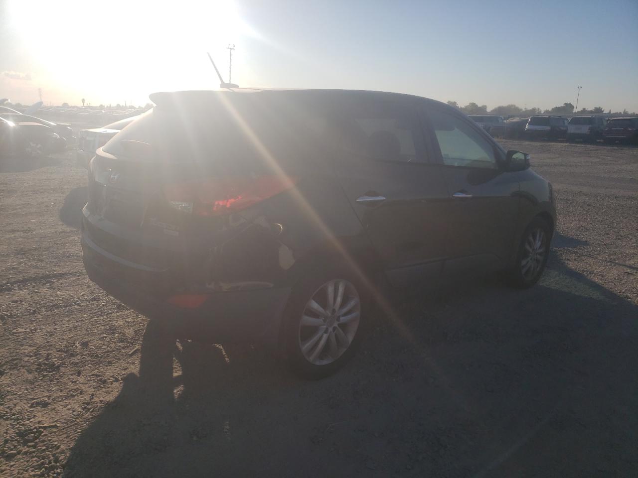 2012 Hyundai Tucson - Image 3