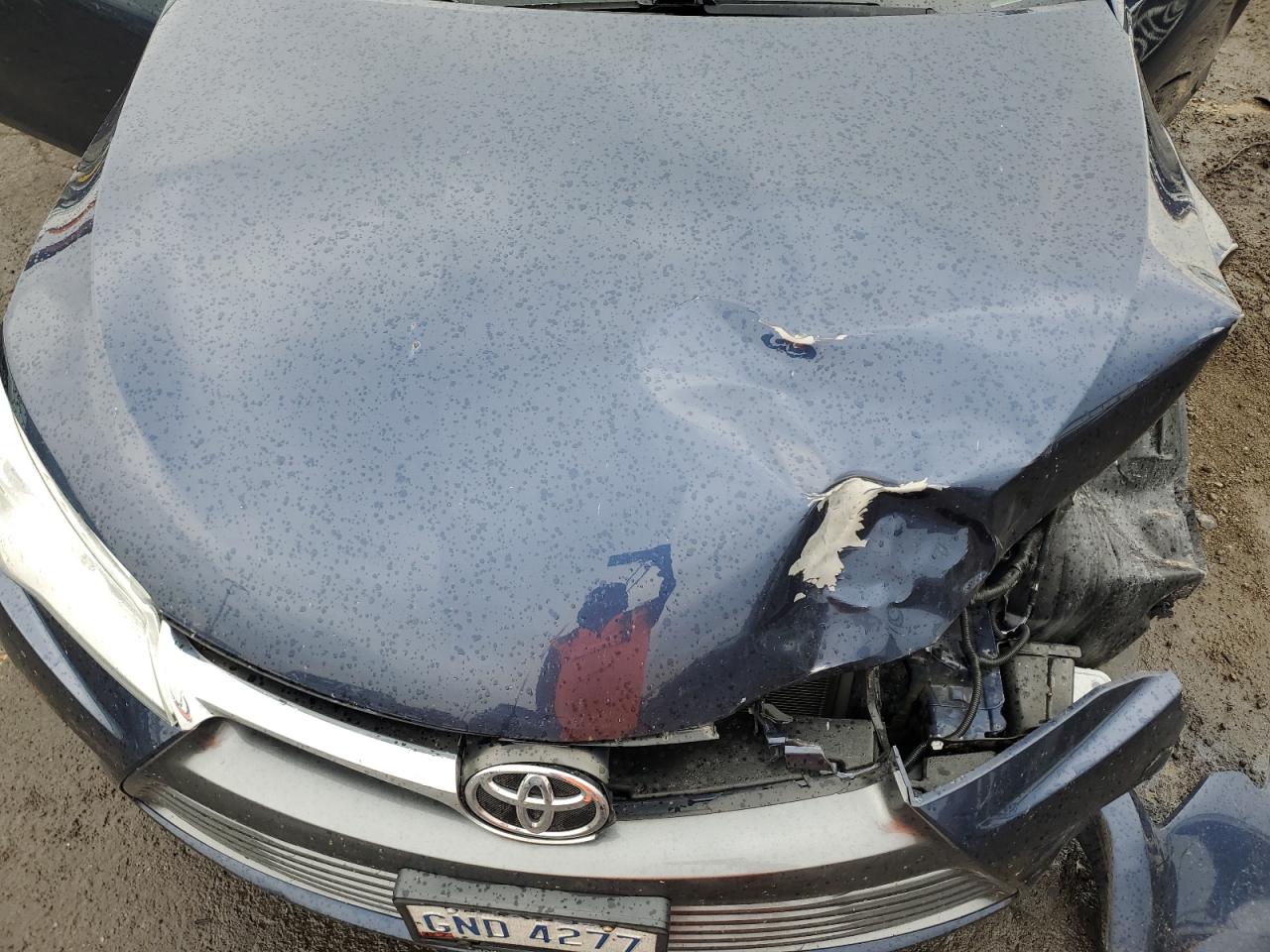 2015 Toyota Camry - Image 12